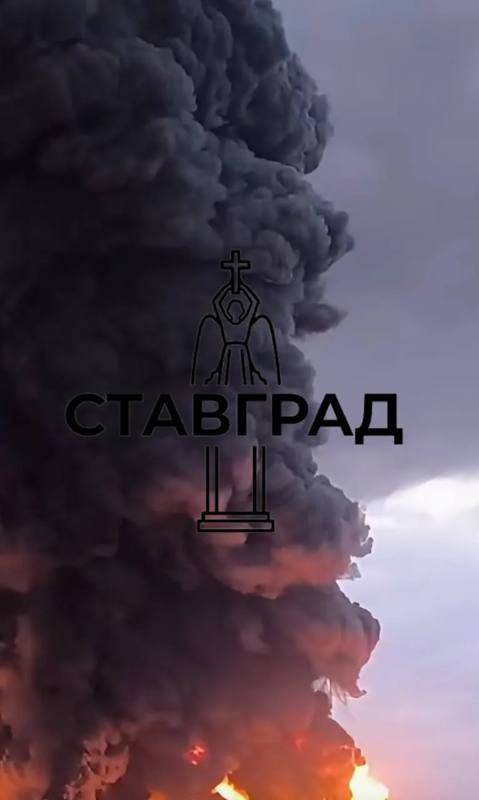 ❗ Кадры сильнейшего возгорания в Невинномысске появились в сети