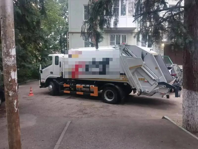 ❗Мусоровоз насмерть сбил человека в Кисловодске
