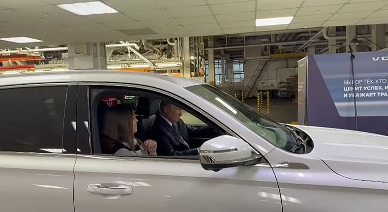 🚗 Президент провел тест-драйв Волги К50