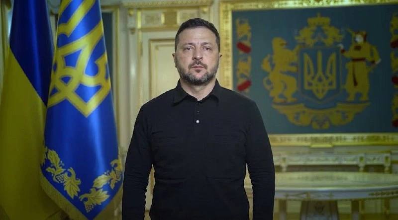 ​❗Зеленский заявил о намерении усилить давление на воздушное пространство России