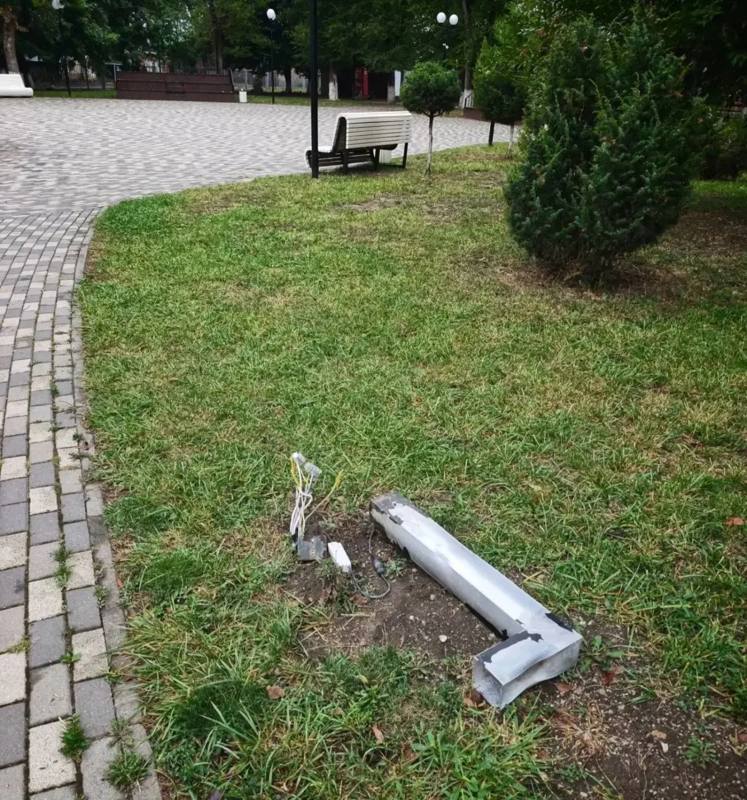 ​👀 Юные вандалы натворили дел в парке в Минеральных Водах