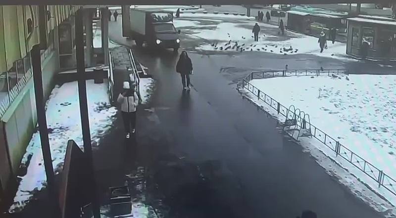 Ставрополец задавил пенсионерку в Петербурге
