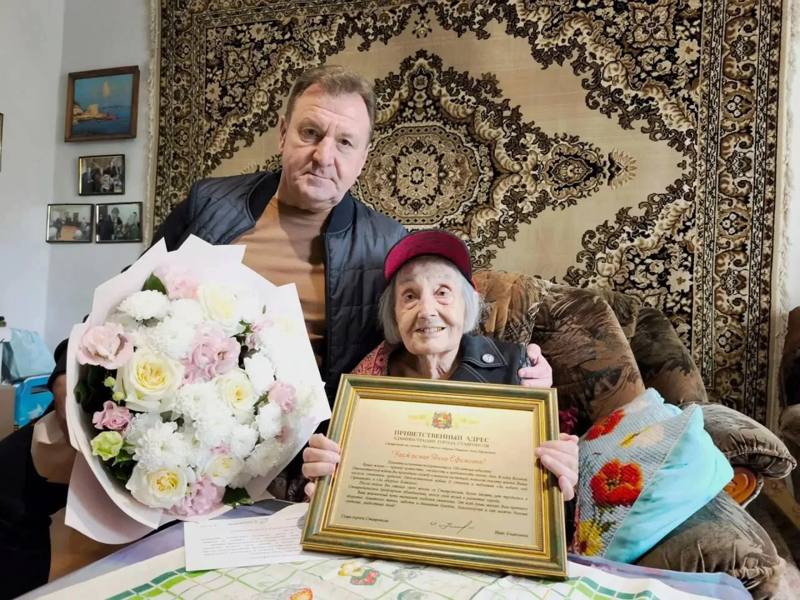 Ветерану ВОВ Анне Лещенко исполнилось 100 лет