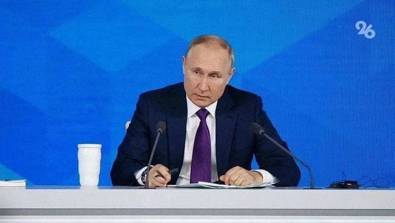 Путин наградил четверых ставропольцев за заслуги в сельском хозяйстве и медицине